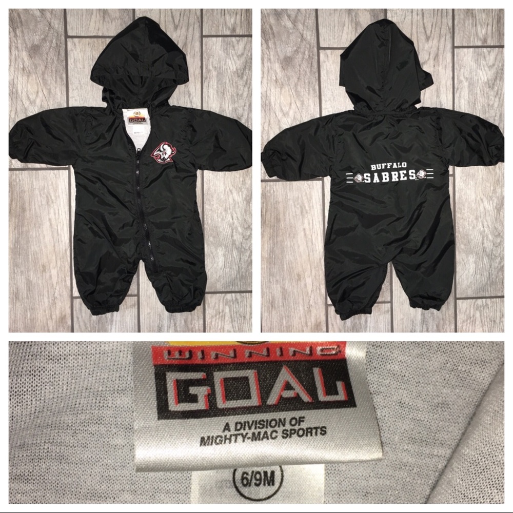 VTG Buffalo Sabres Infant Windbreaker Onsie 6-9